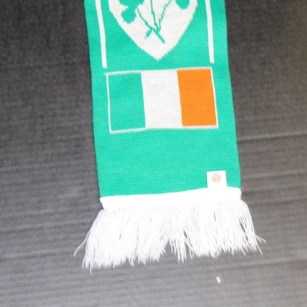 Ireland Scarf - Picture 2 of 4